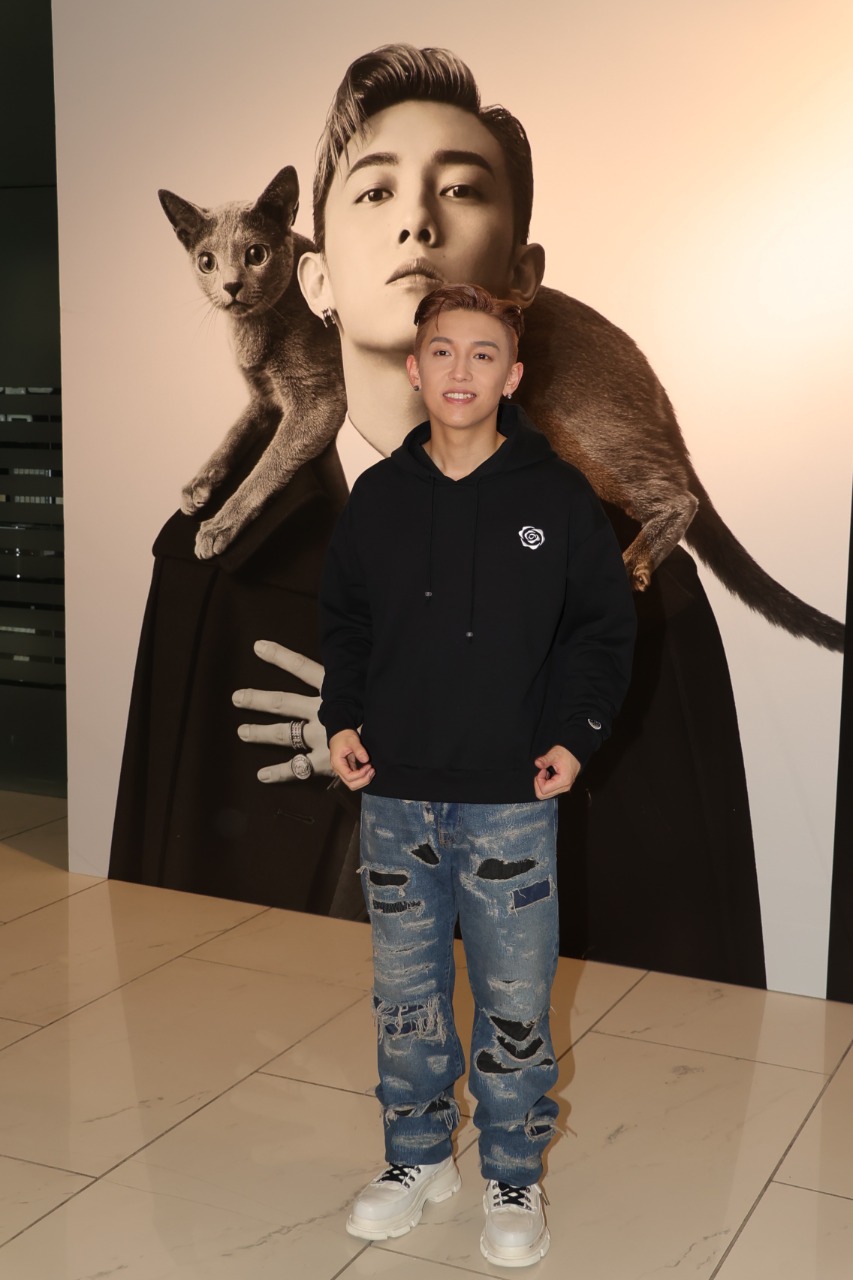 希望大家不要胡亂相信網上賣飛情況，亦會向公司提出能否採取實名制售票，減少這情況出現。